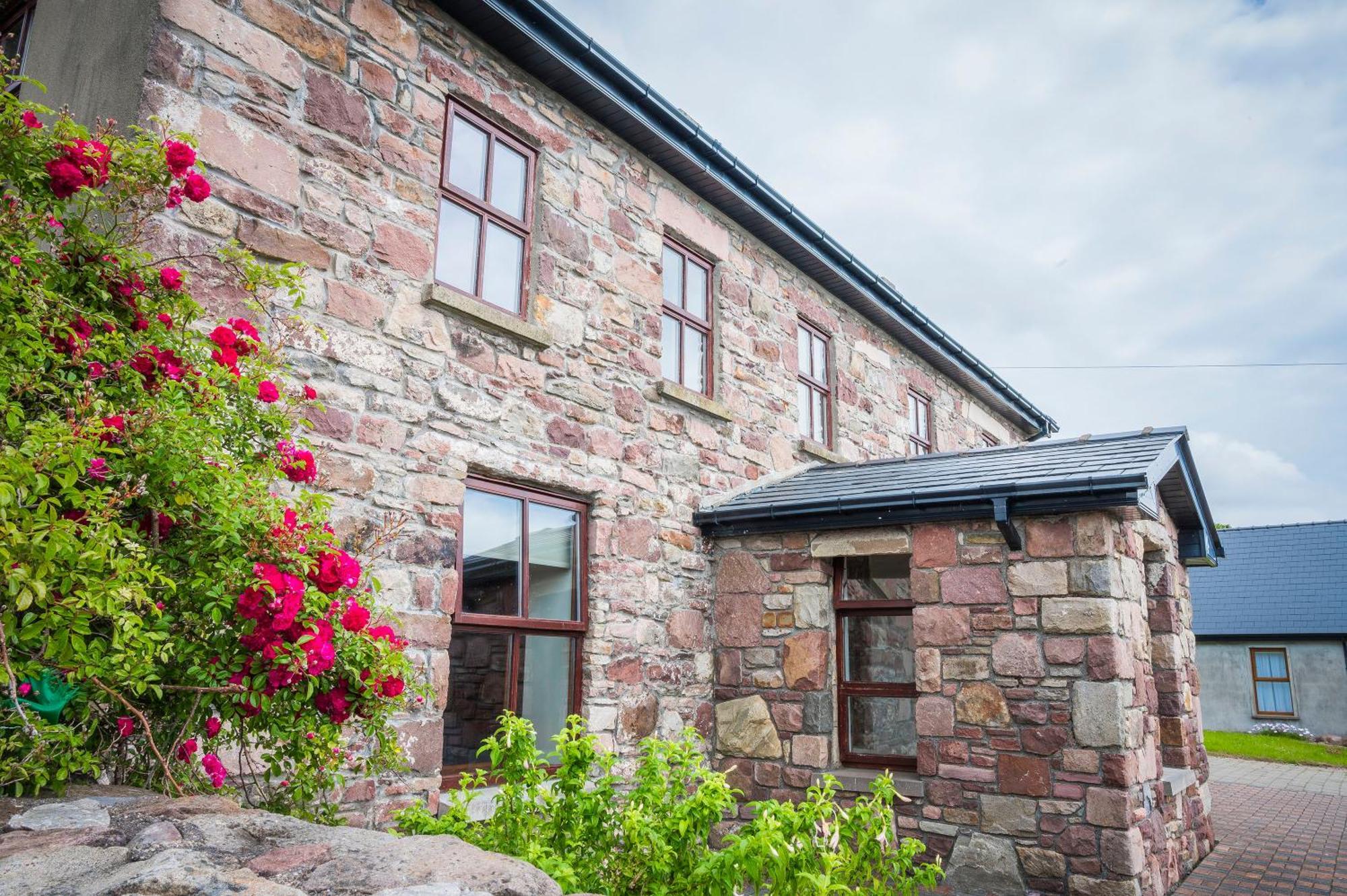 Nevins Newfield Inn Ltd Mulranny Exteriör bild